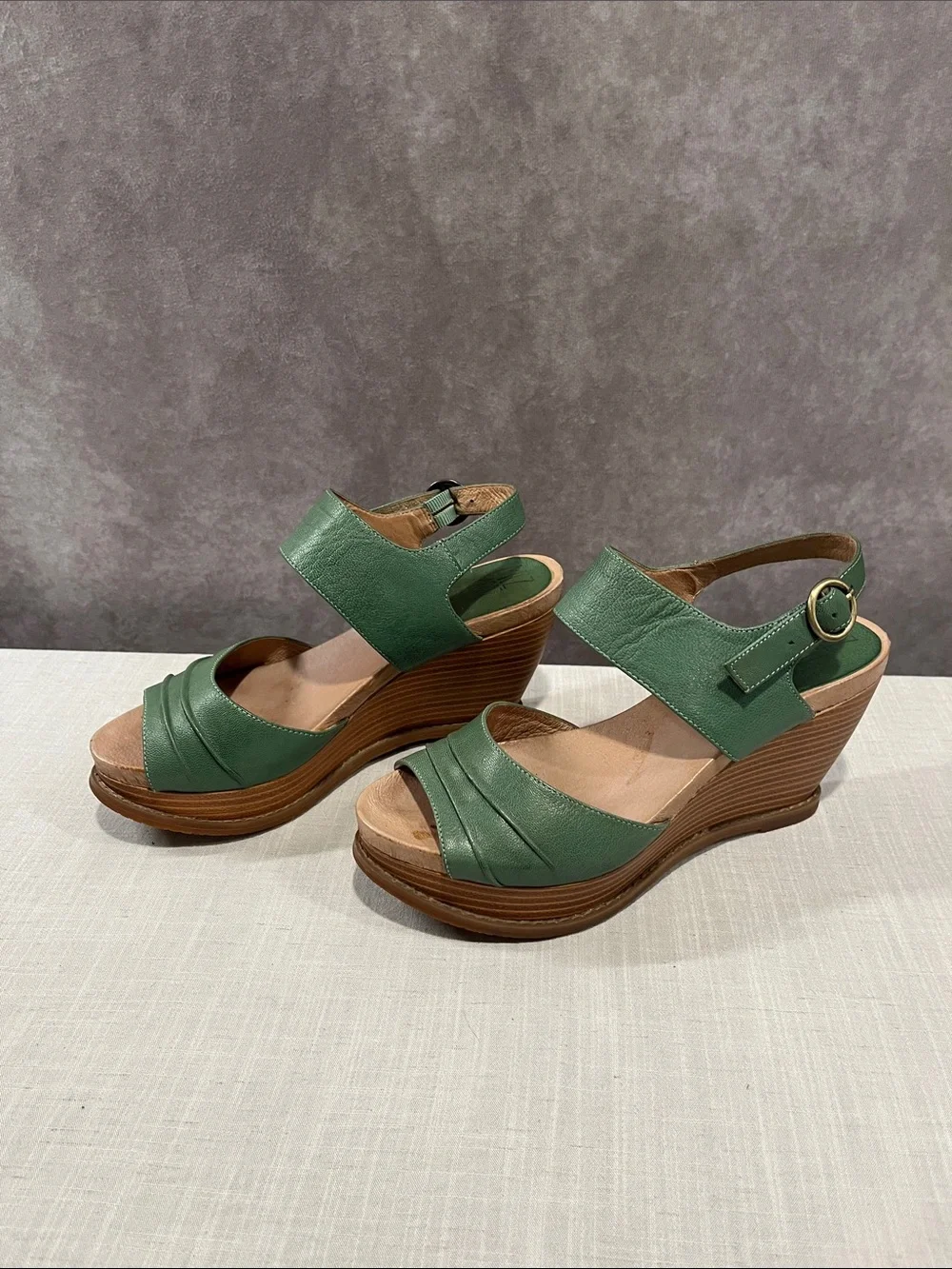 Miz Mooz Ruthy Green Wedge Platform Sandals - Comfortable Open-Toe size 7.5